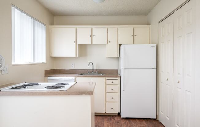 Scotsboro| Kitchen