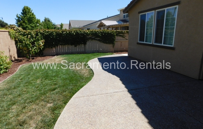 3 beds, 2 baths, $2,595