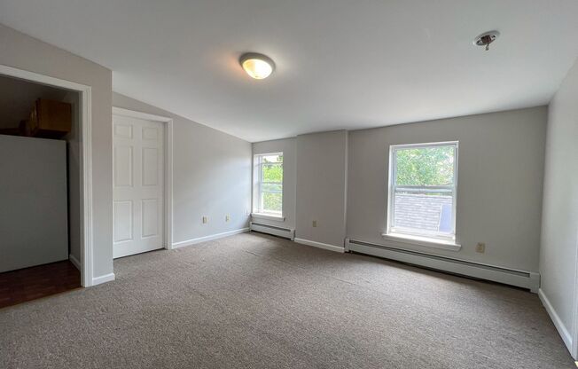 2 beds, 1 bath, 795 sqft, $1,430, Unit 3E