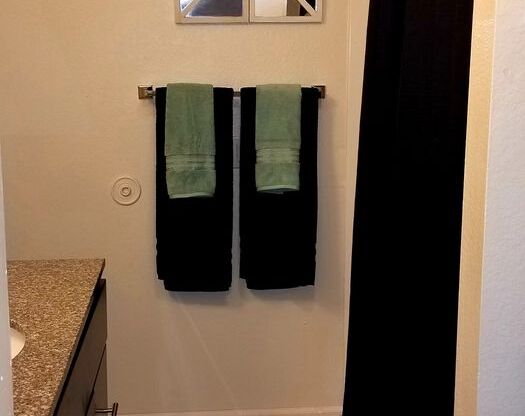 2 beds, 1 bath, 820 sqft, $2,075, Unit 818-72