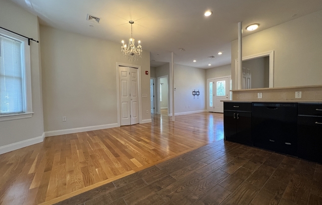 77 83 NEWBURY AVE