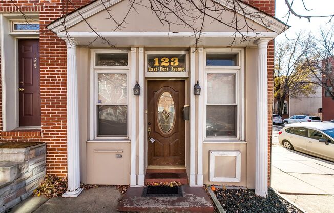 Stylish End-of-Group 2 bd 2.5bth Home in Prime Federal Hill Location with Stunning Rooftop Views!