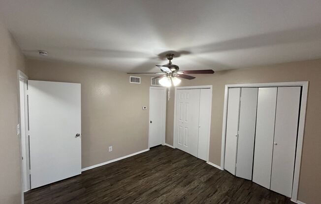 2 beds, 1.5 baths, 1,018 sqft, $1,525, Unit 1055