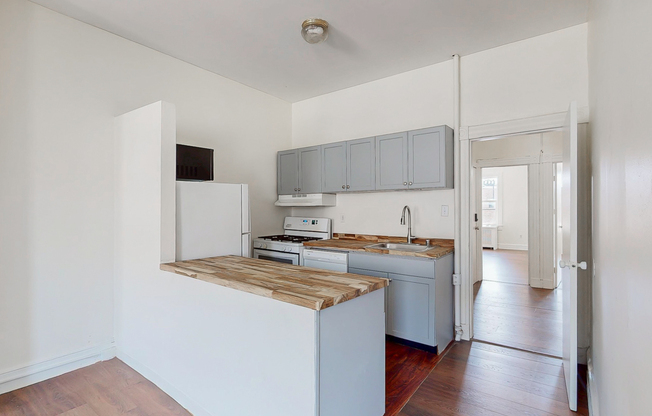 929 N CALVERT