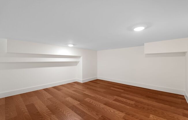 Studio, 1 bath, 276 sqft, $1,595, Unit 31-Bedroom4