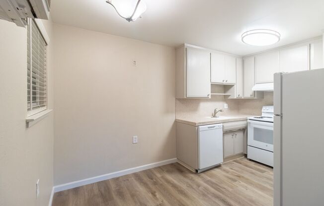 1 bed, 1 bath, $1,475, Unit 17