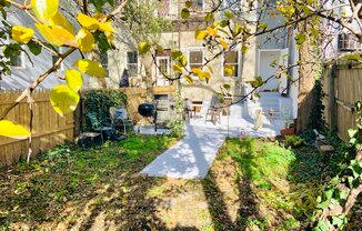 196 W 9 ST