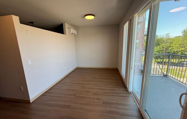 Studio, 1 bath, 517 sqft, $1,285, Unit #308