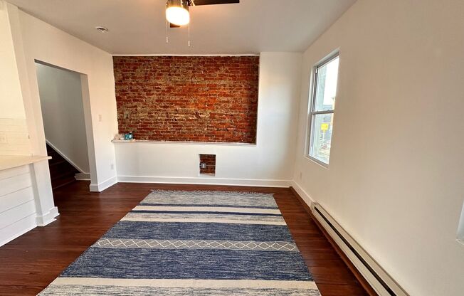 3 beds, 1 bath, 1,000 sqft, $1,400, Unit Unit 2