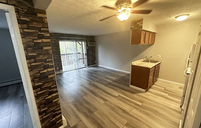 1 bed, 1 bath, 560 sqft, $825, Unit 611-15