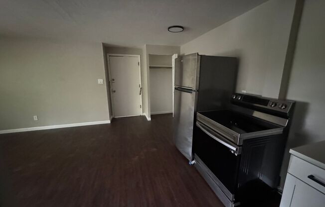 1 bed, 1 bath, $800