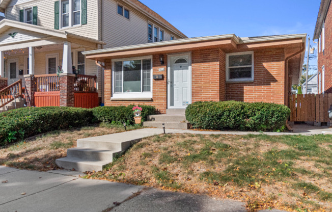 3668 E CARPENTER AVE