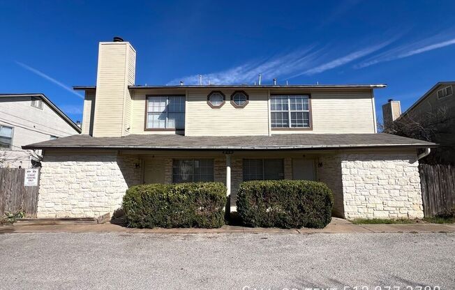 2213 CREEKSIDE LN