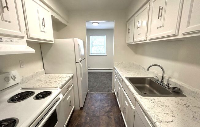 1 bed, 1 bath, 725 sqft, $1,189, Unit E302