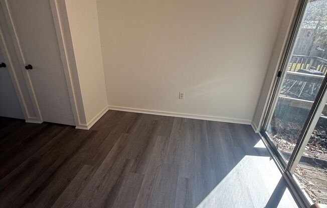 44 Moss Creek Apartments