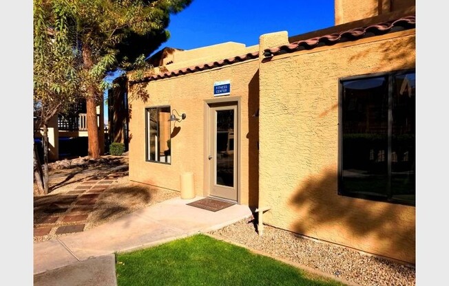 1 bed, 1 bath, 700 sqft, $1,100, Unit 187