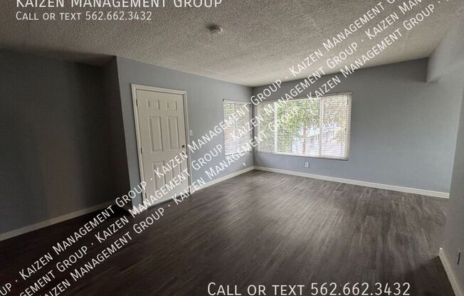 5471 LINDEN AVE