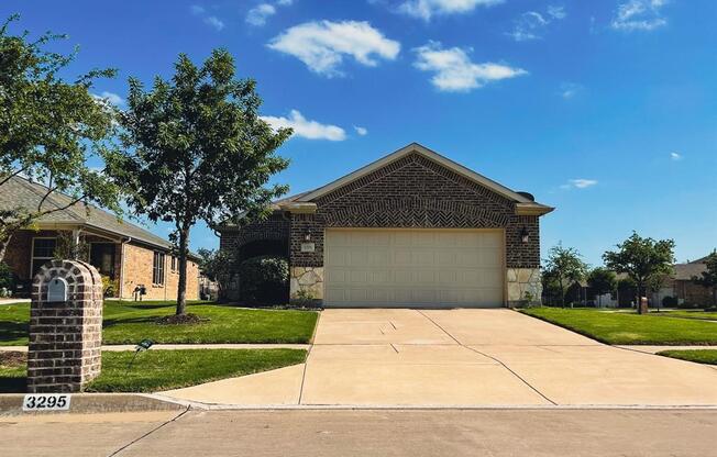 3295 LAZY ROCK LN