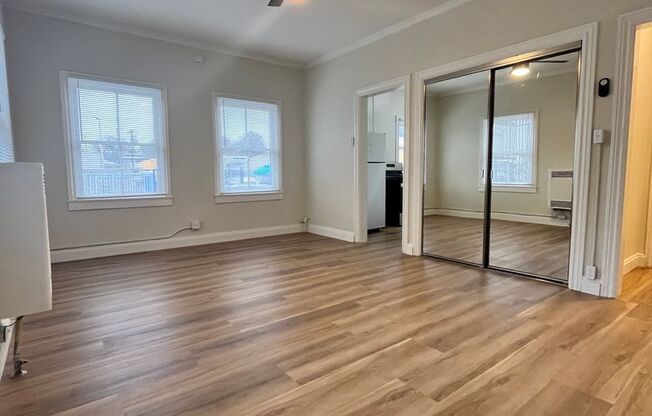 228-3441 W 2ND ST.