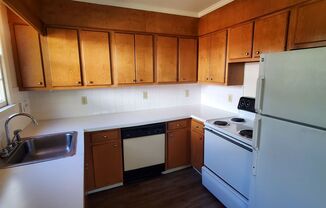 3 beds, 1 bath, $995