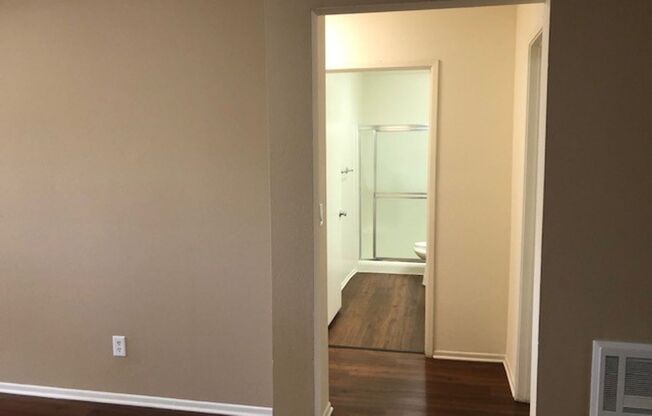 2 beds, 2 baths, 1,140 sqft, $2,975, Unit 82