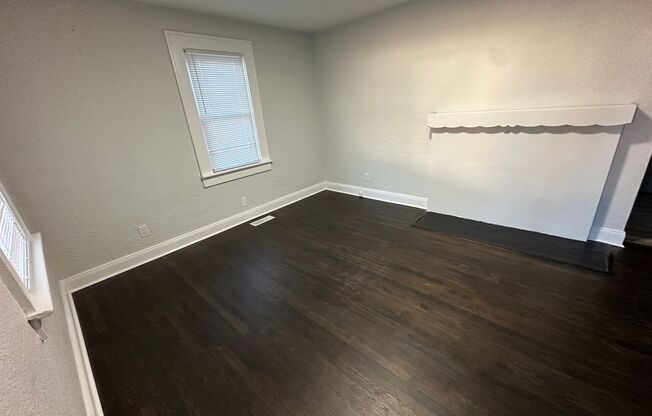 3 beds, 1 bath, $1,200