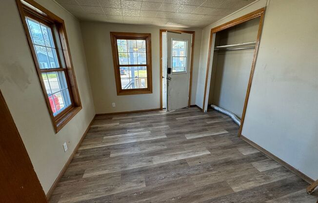 3 Bedroom single family home in Antigo! Deposit Special : half off deposit with a signed lease!