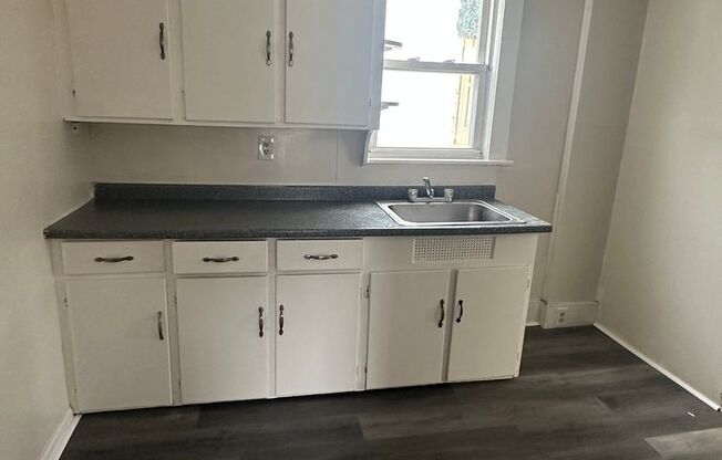 3bd Single Family Akron Cash Pay