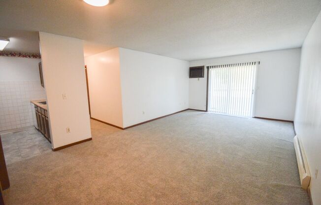 Main floor 2br condo steps from the Douglas Trail!