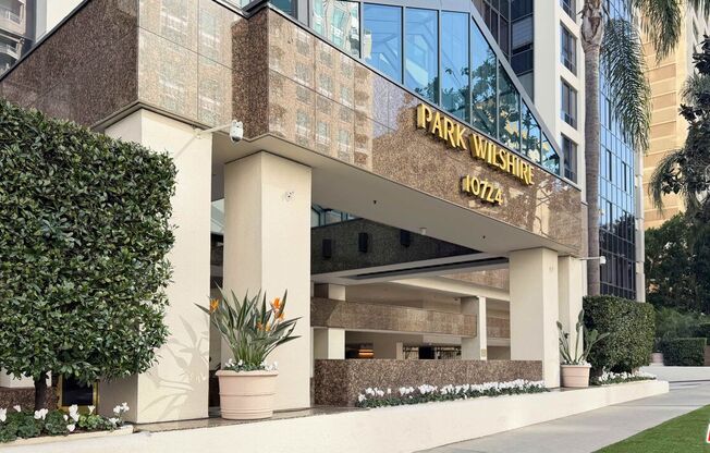 2 beds, 3 baths, 2,018 sqft, $6,800, Unit 305