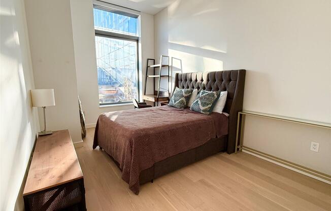 1 bed, 1 bath, 701 sqft, $5,000, Unit 533