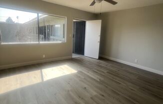 1 bed, 1 bath, $2,000, Unit 10