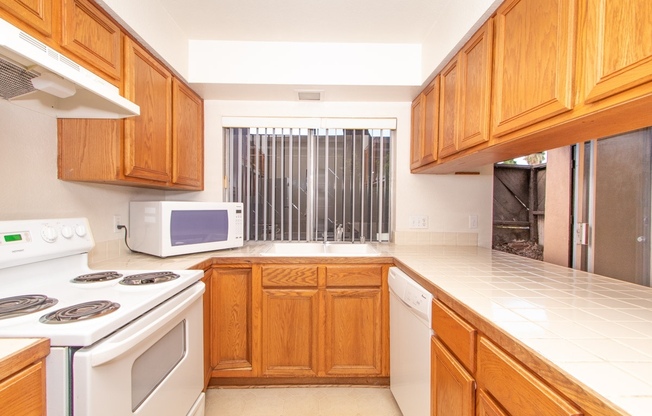 Private 2-bed/2-bath, Corner Location Condo in the Heart of Mission Valley!