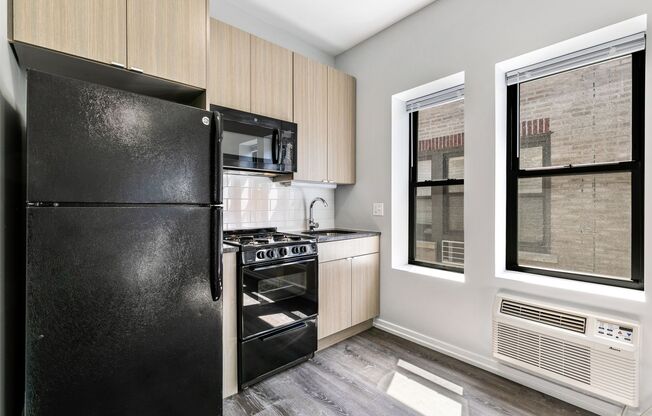 Studio, 1 bath, 201 sqft, $1,335, Unit 410