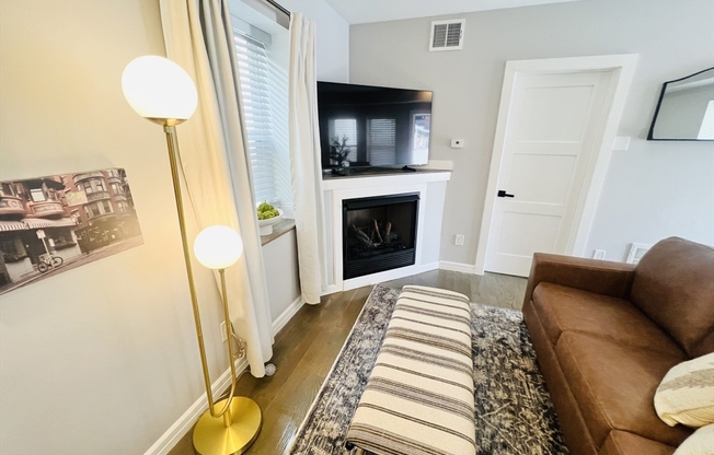 1 bed, 1 bath, 600 sqft, $2,750, Unit 1R