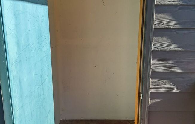 2 beds, 2 baths, 950 sqft, $1,295, Unit 31