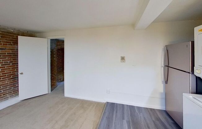 1 bed, 1 bath, 700 sqft, $1,299, Unit 50-1B