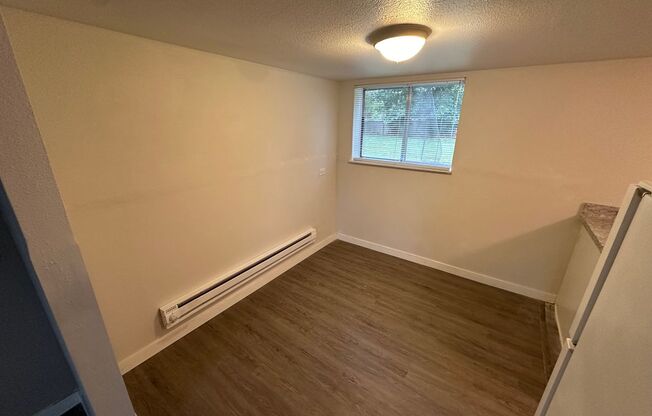 2 beds, 1 bath, 864 sqft, $1,450, Unit Unit 2