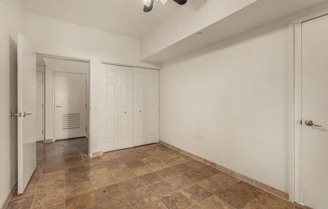 2 beds, 2 baths, $2,100, Unit # 523