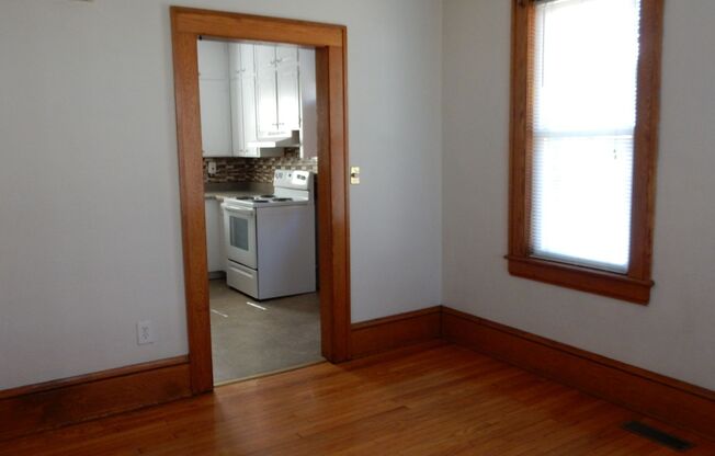 3 beds, 1 bath, $1,650