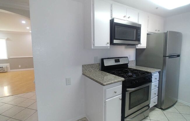 2 beds, 2 baths, 955 sqft, $2,595, Unit 510