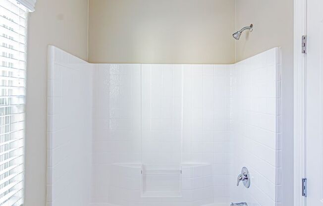 3 beds, 3 baths, $2,200