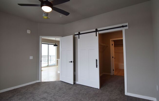 2 beds, 2 baths, 1,248 sqft, $2,750, Unit 5604-415