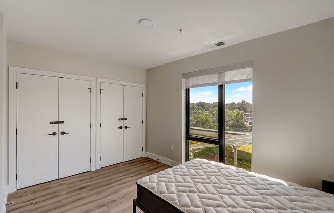 1 bed, 1 bath, 120 sqft, $1,325