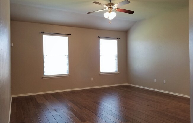 3 beds, 2 baths, $1,445