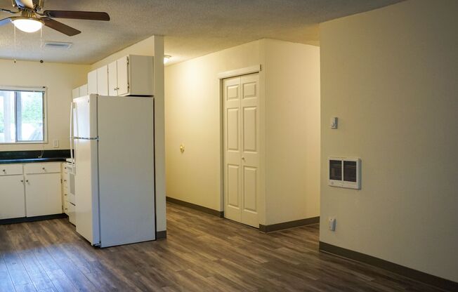 Bright 2nd Floor 1Bed w/Private Balcony-Blocks from OHSU!