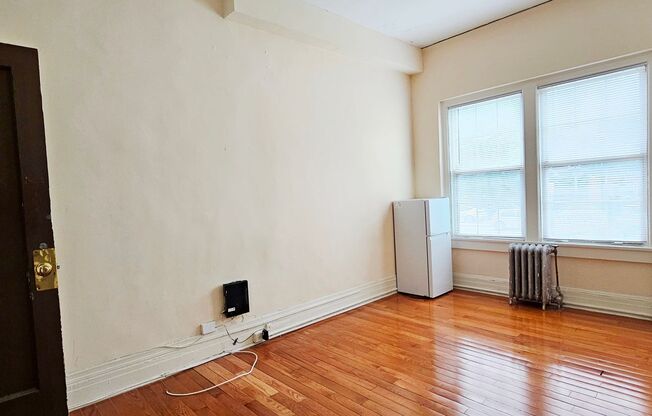 Studio, 1 bath, 240 sqft, $1,050, Unit 111A
