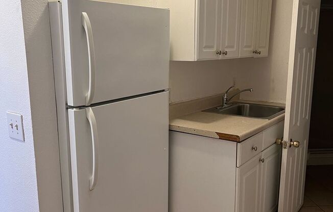 1 bed, 1 bath, 700 sqft, $725