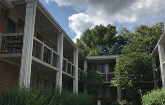 1-Bedroom Apartment in Hillsboro West End – Utilities Included