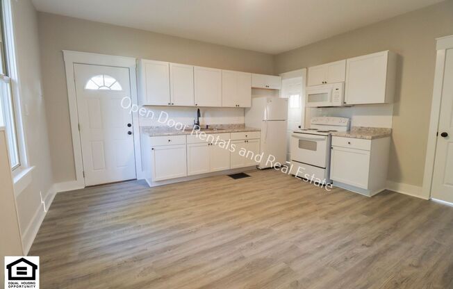 428 Lincoln Highway E